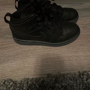 Jordan 1’s Black on Black